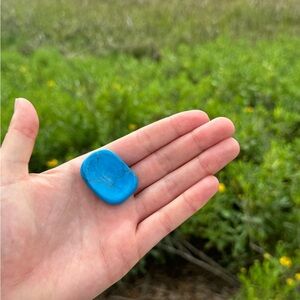 Blue‎ Howlite